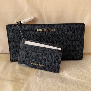 Michael Kors Large Carry-All Card Case